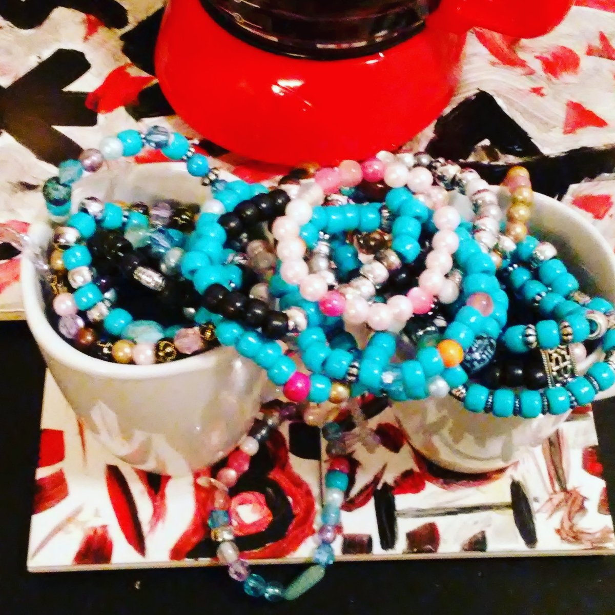 MaggieTeamaker's tweet image. Drink coffee with jewelry ❤