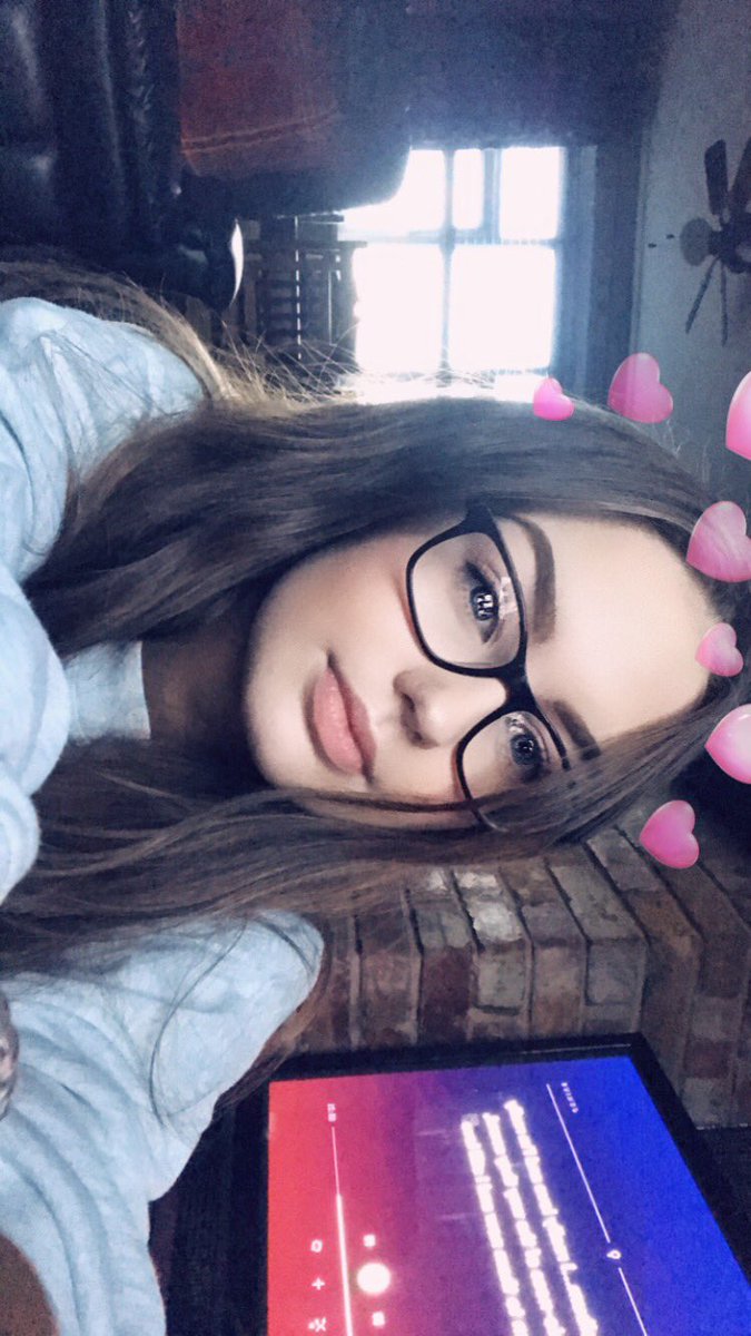 amareherron's tweet photo. <3 #smilingforsyd @sydnieavery https://t.co/KEuA6SpISN