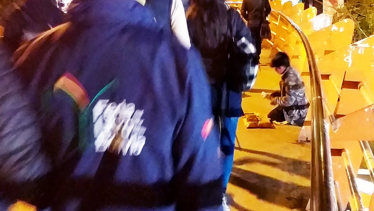 KevinTolaC's tweet photo. La necesidad empuja a niños y niñas a estudiar y trabajar al mismo tiempo para poder ayudar a su familia. Apoyemos este esfuerzo, apoyemos a los niños.
@tonnylp
#CiberactivismoBo
#NoAbusesApoya
#TrabajoInfantilDigno
#TrabajoHaciaLaOportunidad
#TrabajarEstudiarSePuedeLograr https://t.co/ZUlQby8n5S