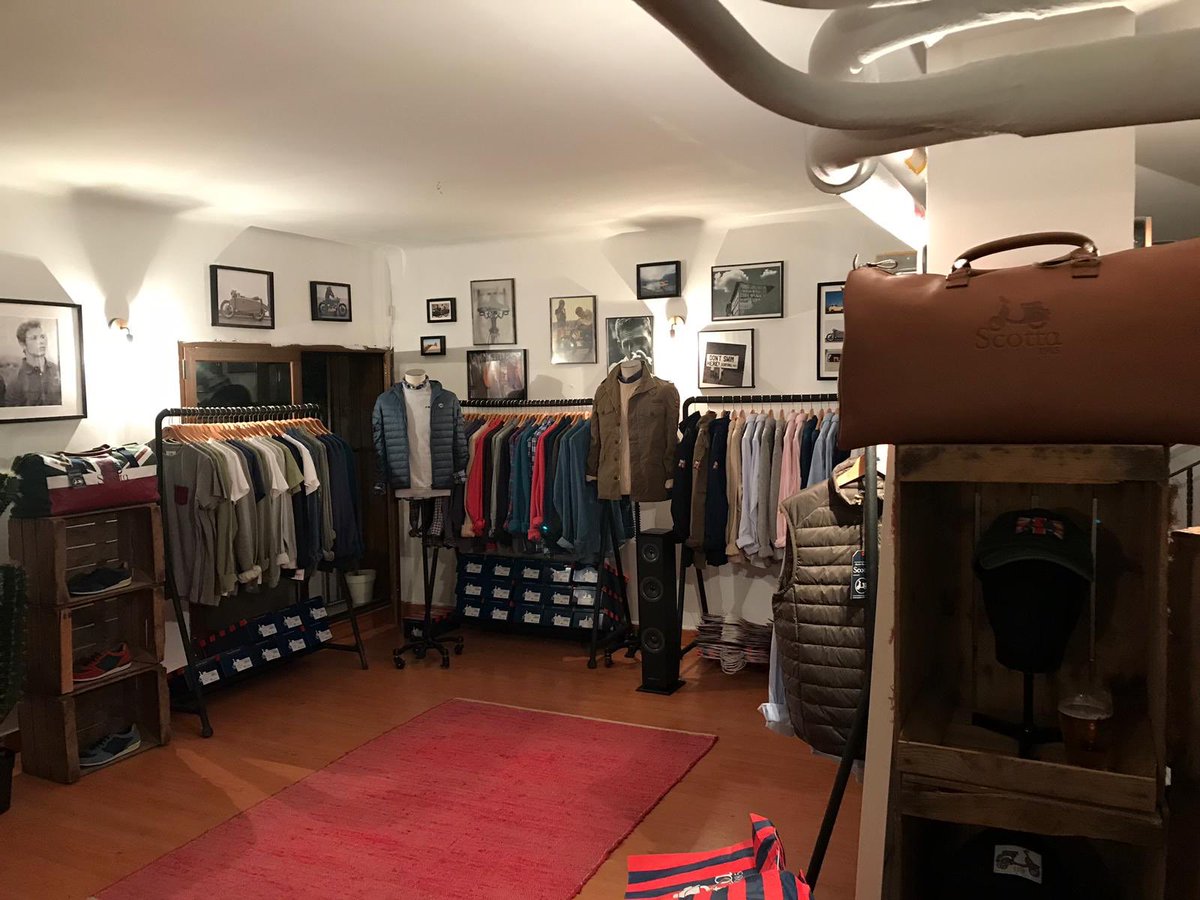 El primer pequeño negocio canario que replicamos en <a href="/casadecanarias/">Casa de Canarias</a> estuvo abarrotado y muchas compras 💪💪🇮🇨🇮🇨