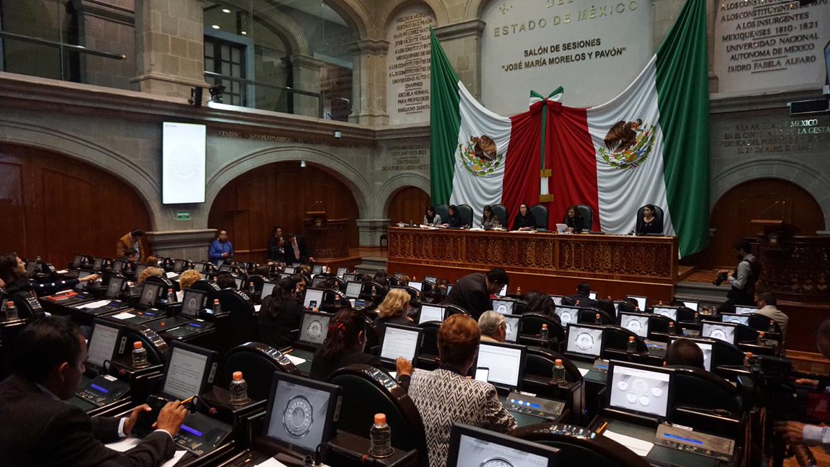IsraelEspinosaO's tweet photo. En la Sesión Deliberante del Primer Periodo de Sesiones, con mi compañera diputada @MaribelmtzA  y el diputado @telesforo_gc https://t.co/eqbTgcsfKR