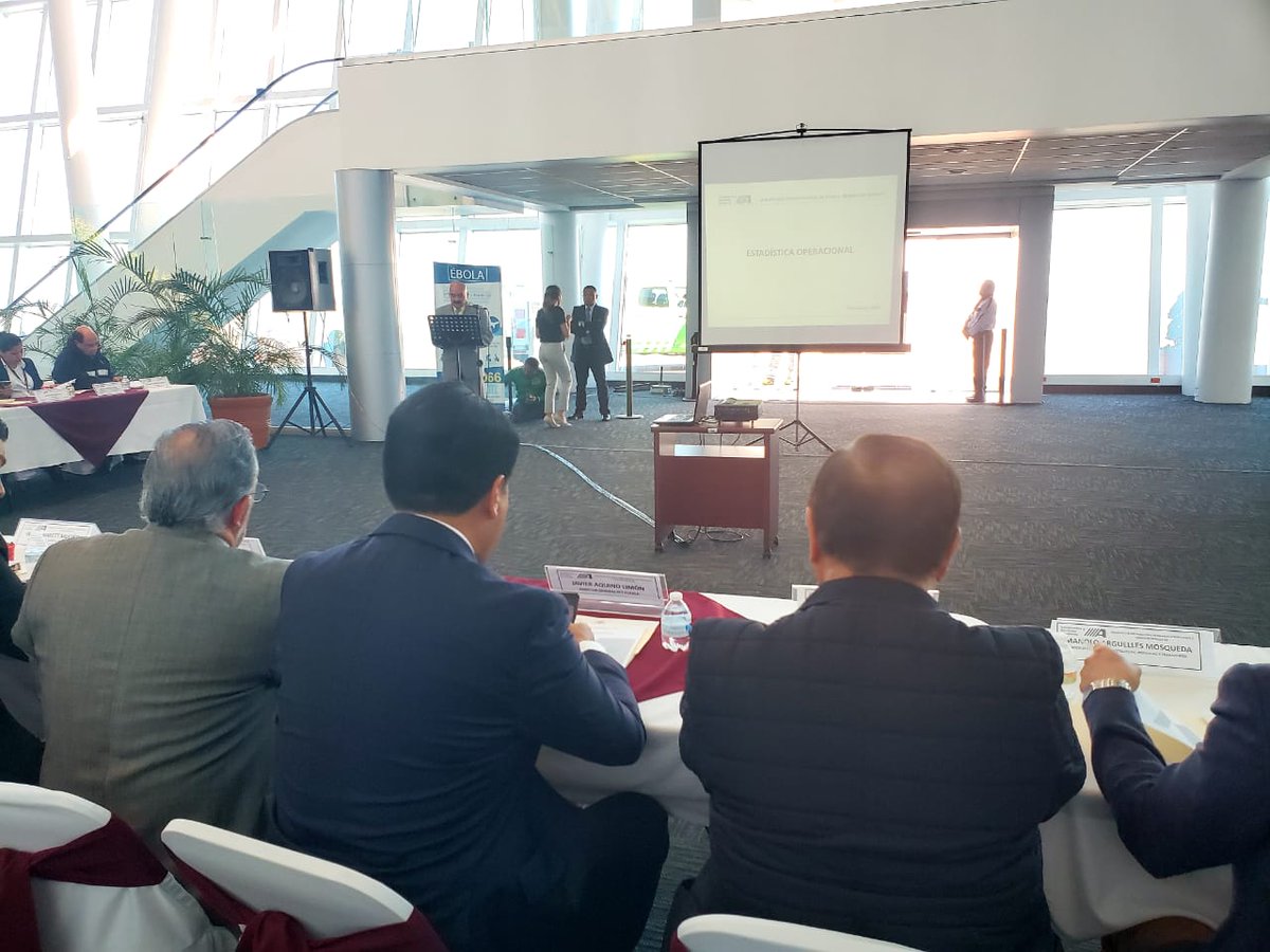 Aquino_Limon's tweet photo. En esta reunión se presentaron los principales indicadores del Aeropuerto al cierre de este 2018. 

#DíaProductivo
#HaciendoCaminos https://t.co/WJ3k2D5ABL