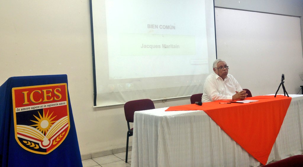 armindamv's tweet photo. Estamos de fiesta en la escuela de Filosofía 20 años de compartir conocimiento y amor a la sabiduría Gracias @universidadices https://t.co/iJTxfFK26n