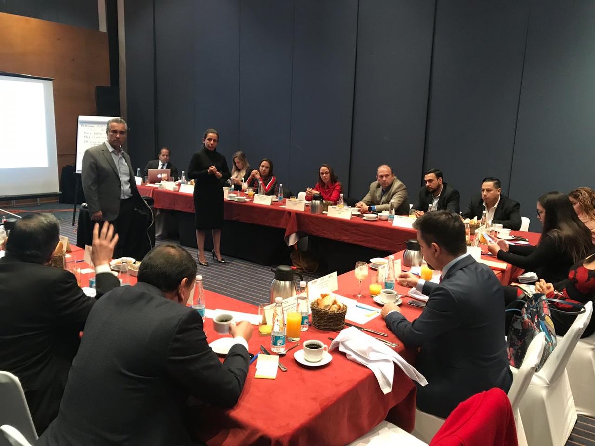 JADagdug's tweet photo. Hoy los lideres del #SJP local de Cd Juárez se comprometieron a sostener los logros del #Retode100días mediante acuerdos a nivel institucional y a nivel sistémico #PROJUST @RRIImpact Felicidades por su compromiso! https://t.co/z21Ae70GWq
