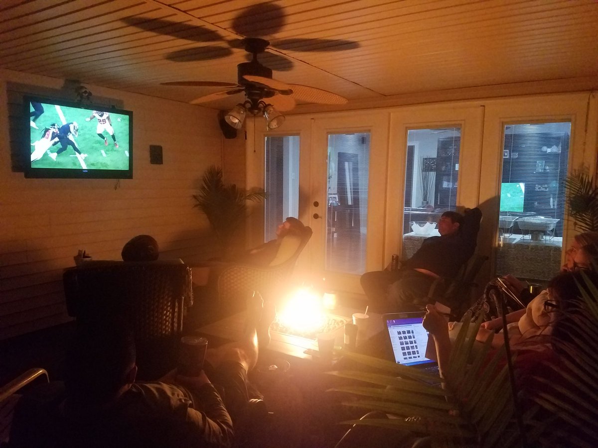 KristenKTUU's tweet photo. Who Dat by the fire! Who's watching the game? 🏈 https://t.co/AXb2EUUcRZ