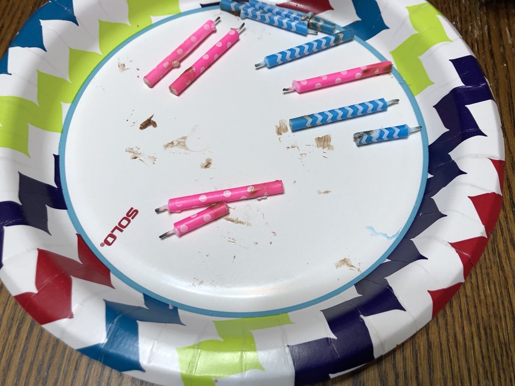 MrsSasser's tweet image. When your mom is a little extra and a lot nerdy, you get to celebrate your half birthday and talk about fractions all day! #tmwyk #fractionsarefun