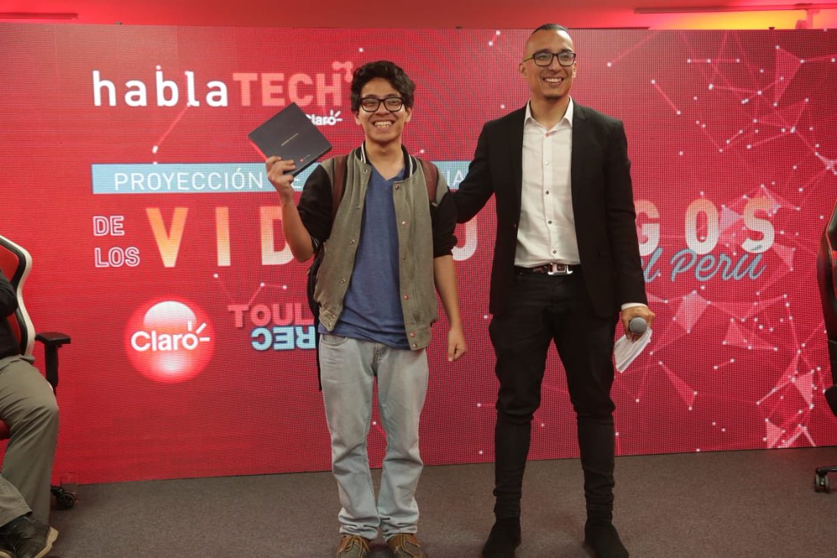 HablandoClaroPE's tweet photo. ¡Felicitaciones a nuestros ganadores del #ClaroHablatech! Disfruten su Huawei P20 😎 https://t.co/L6IOdppo5f