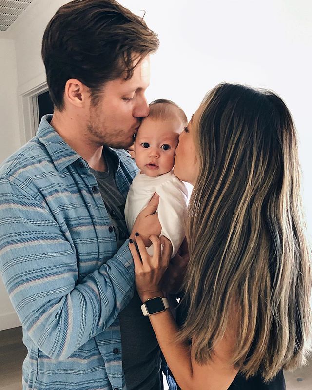 gingin225's tweet photo. Thankful for these ✌🏼 and that I get to smother this little munchkin with ALL the kisses... at least for now 💞 https://t.co/kY7xTY142D
