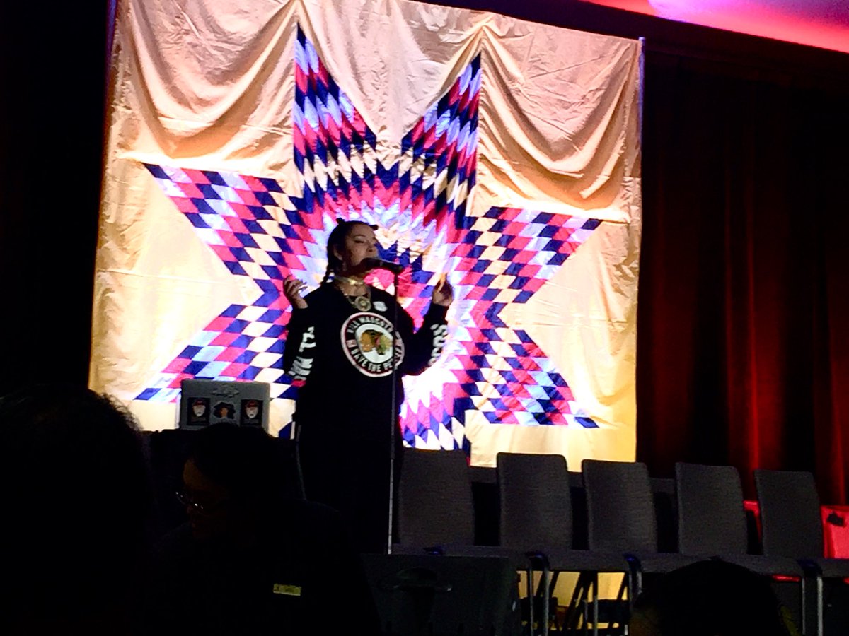 MBTrades's tweet photo. Our province is in good hands with these future leaders. Congratulations to all the nominees and award recipients at tonight’s Manitoba Aboriginal Youth Achievement Awards. #MAYAA2018 #Manitoba #youth https://t.co/xx5y1Gp5Lh