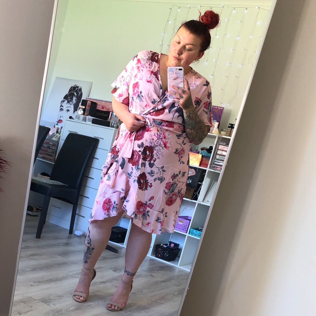 Crazy November ! 11.11 &amp; Black Friday SALES! 
Visit Rosegal for a shopping spree! Get your fashion Clothes!
Free Shipping from 11.10-11.13 &amp; 11.23-11.28
Use Code:RGBF1 Get 25% OFF Discount!
Happy November! Link to shop is in my bio #RGBF#BlackFriday#Rosegal#fashion#code#coupon#ad