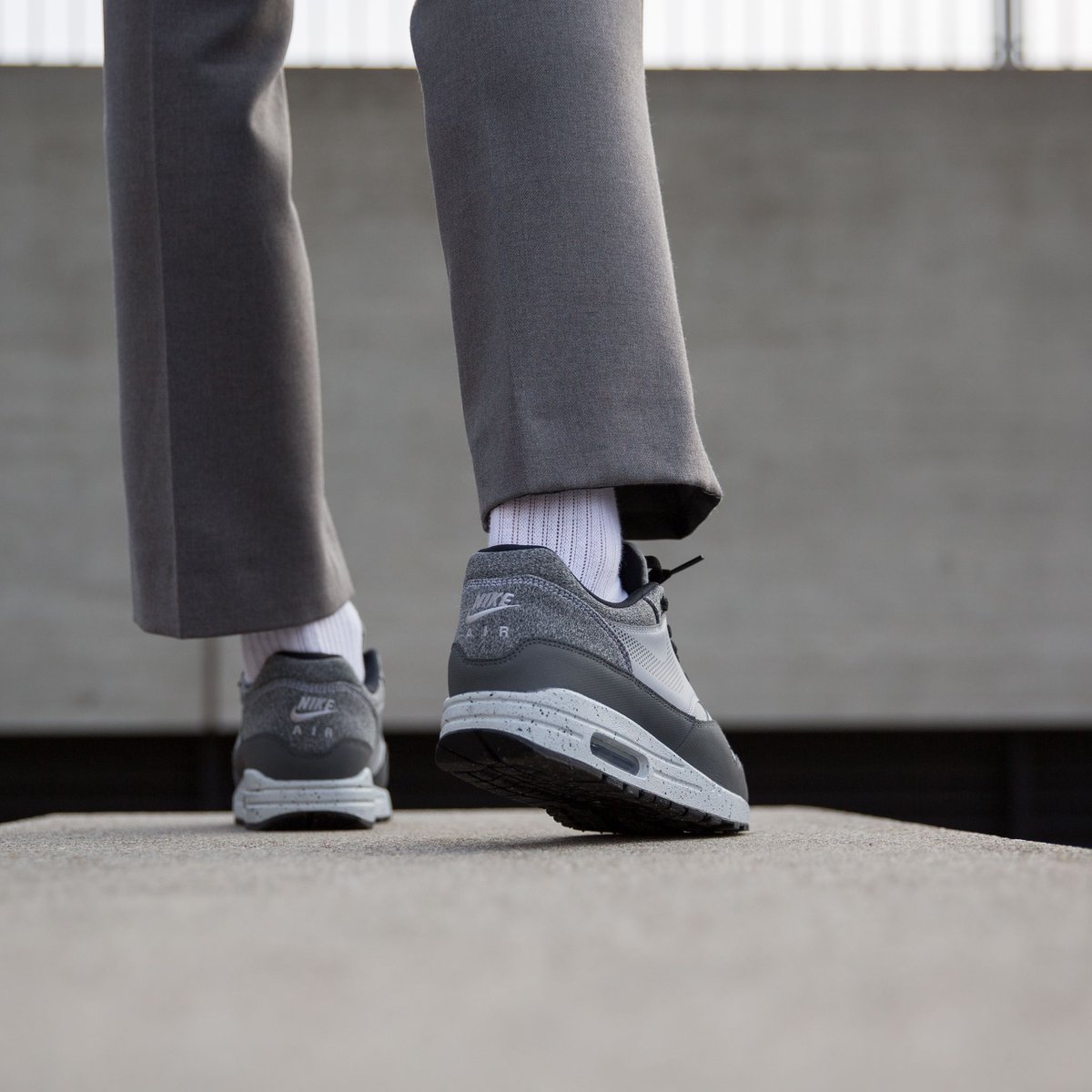 air max 1 anthracite black dark grey