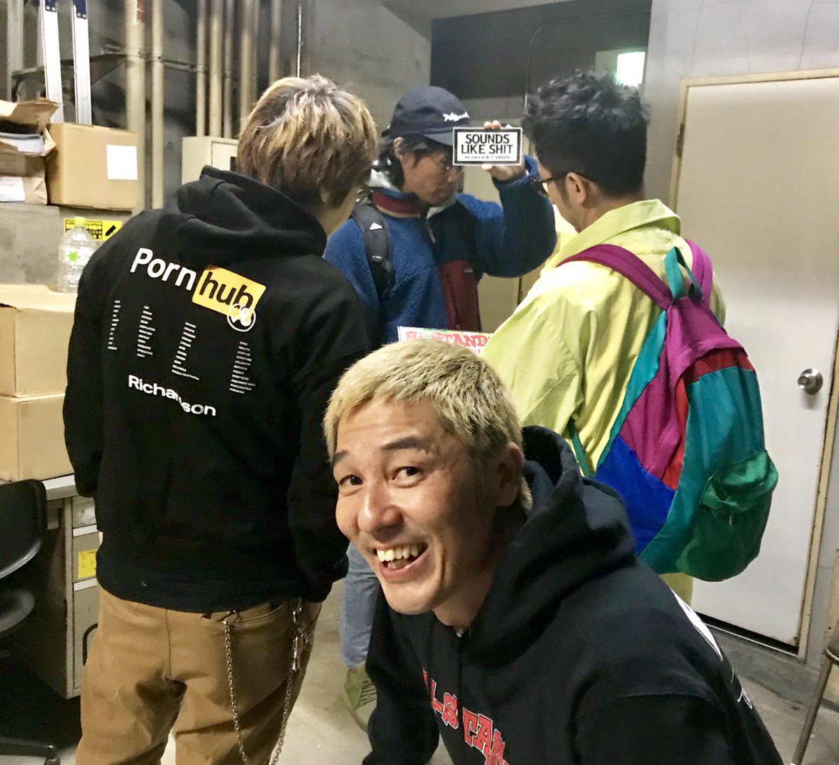 soundslike_shit's tweet photo. 【絶賛上映中】

梅田監督と・・・！！！

ドキュメンタリー映画「SOUNDS LIKE SHIT : the story of Hi-STANDARD」全国で大好評上映中!!

上映時間▶ https://t.co/dQ30UHCw19

#histafilm   #ハイスタ https://t.co/GPcAXRjHqL
