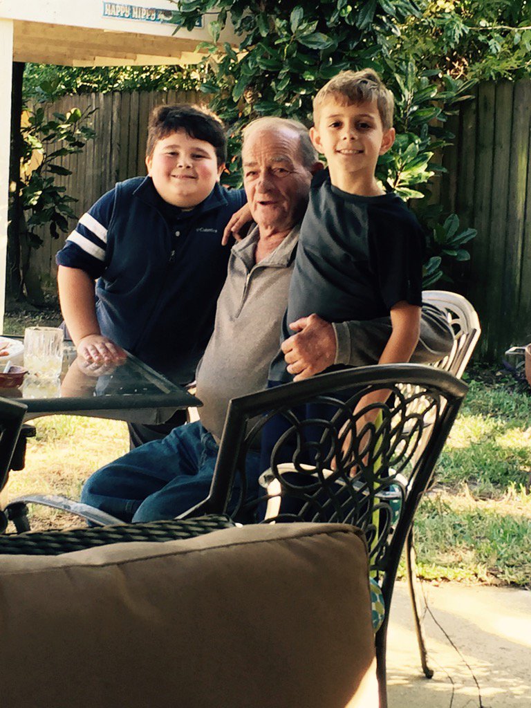 Zk2Mrs's tweet photo. Happy Thanksgiving from the Zafiris Family! https://t.co/rpMokjY6zx