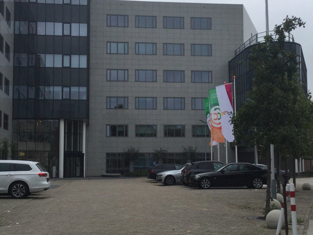 DeBeukErin1's tweet photo. Wij werken al 10 jaar aan volstand ! trots op resultaat - wonen en werken maar let op kwaliteit / volume en massa https://t.co/dqaWvIQ6Os