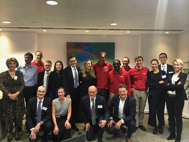 brunodelas's tweet photo. Le team @SocieteGenerale vient d’expliquer la stratégie de digitalisation et de montrer l’etat d’avancement de cette Transformation. The future is You. https://t.co/qlZPvBnsgm