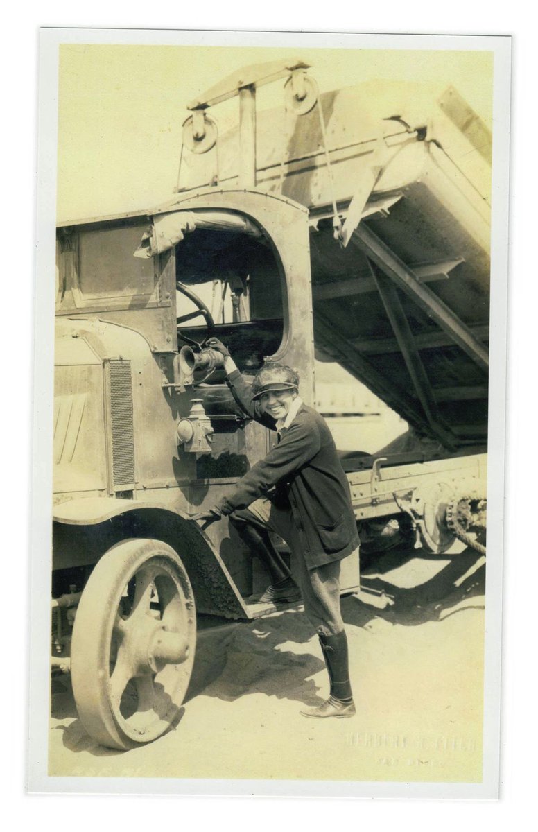 GoCalifornias's tweet image. #CAsArchitecture | @NYTimes: Overlooked No More: Lilian Rice, #Architect Who Lifted a Style in #California - In 1923, Rice was in her early 30s when she designed #RanchoSantaFe, #CA, and planted #SpanishColonialRevival as a state architectural style.  NYTimes.com