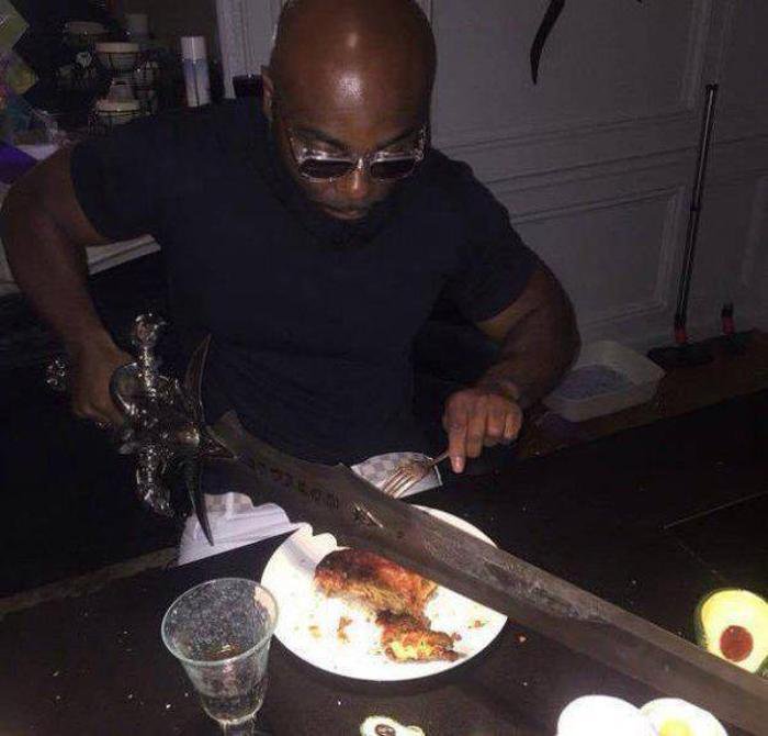 DDU_Official's tweet photo. From everyone here at #dnduniverse we'd like to wish the #dnd and #dnd5e communities a very happy Thanksgiving! Put those swords to use and cut into something good! https://t.co/Bxc739CkzP