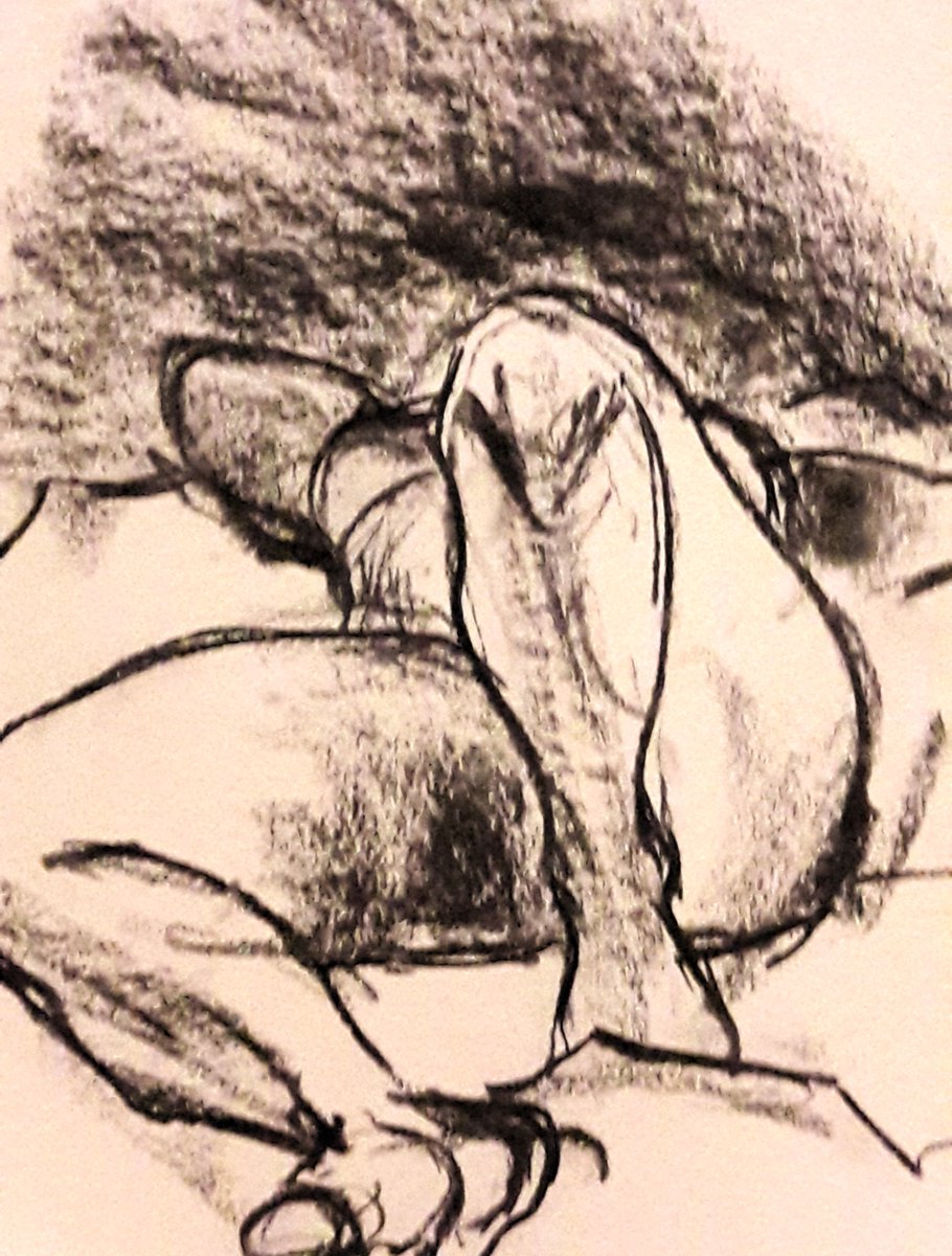 kate_pettitt's tweet photo. #lifedrawing at @donderdagcollective tonight. Lots of short charcoal studies, moving around the model. #york #charcoal #coalminerchic ##donderdagcollective #oddboots https://t.co/Rtou81kmCE