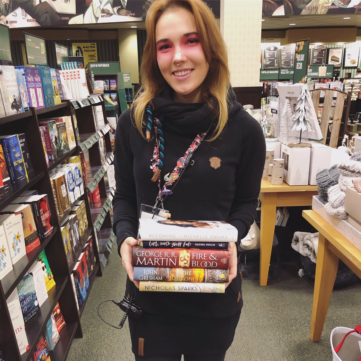 BNCollierville's tweet photo. We’ve got your Black Friday #BNbookstack right here! #Becoming #MichelleObama #GeorgeMartin #Fireandblood #johngrisham #Thereckoning #nicholassparks https://t.co/jMQf4IkKF0