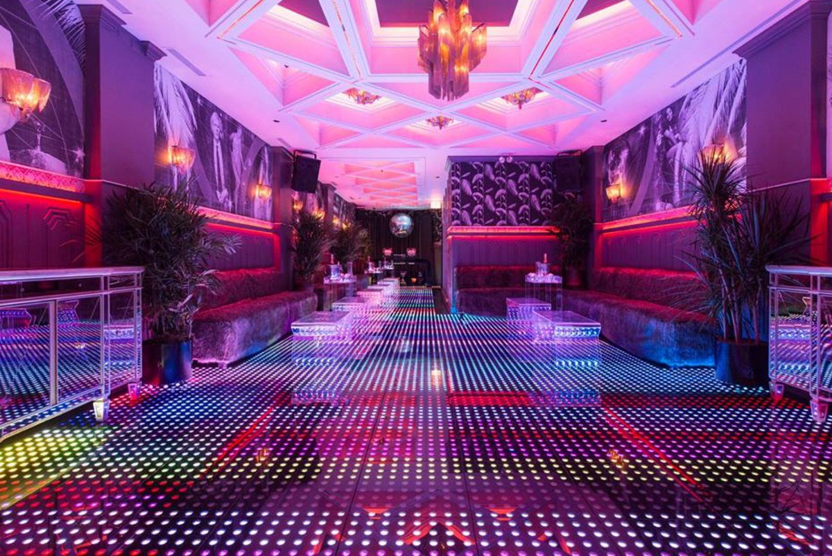 My birthday is in a few days! We are celebrating at #Celeste! and #DiscoChicago! <a href="/CelesteChicago/">Celeste</a> <a href="/DiscoChicago/">Disco Móvil Chicago</a>