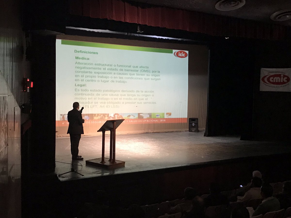 CMIC_COAHUILA1's tweet photo. Concluye 6o. Seminario de Seguridad Industrial y Salud Ocupacional, muchas gracias al  Lic. Marco Ruiz director nacional del @ICICNacional por acompañarnos también agrademos la participación de   @AceroAHMSA @Tu_IMSS_Coah @STPS_mx  #Teksid #CapacitarEsConstruir 👷🏼‍♂️👷🏻‍♀️ https://t.co/VoKJ7XmBWV