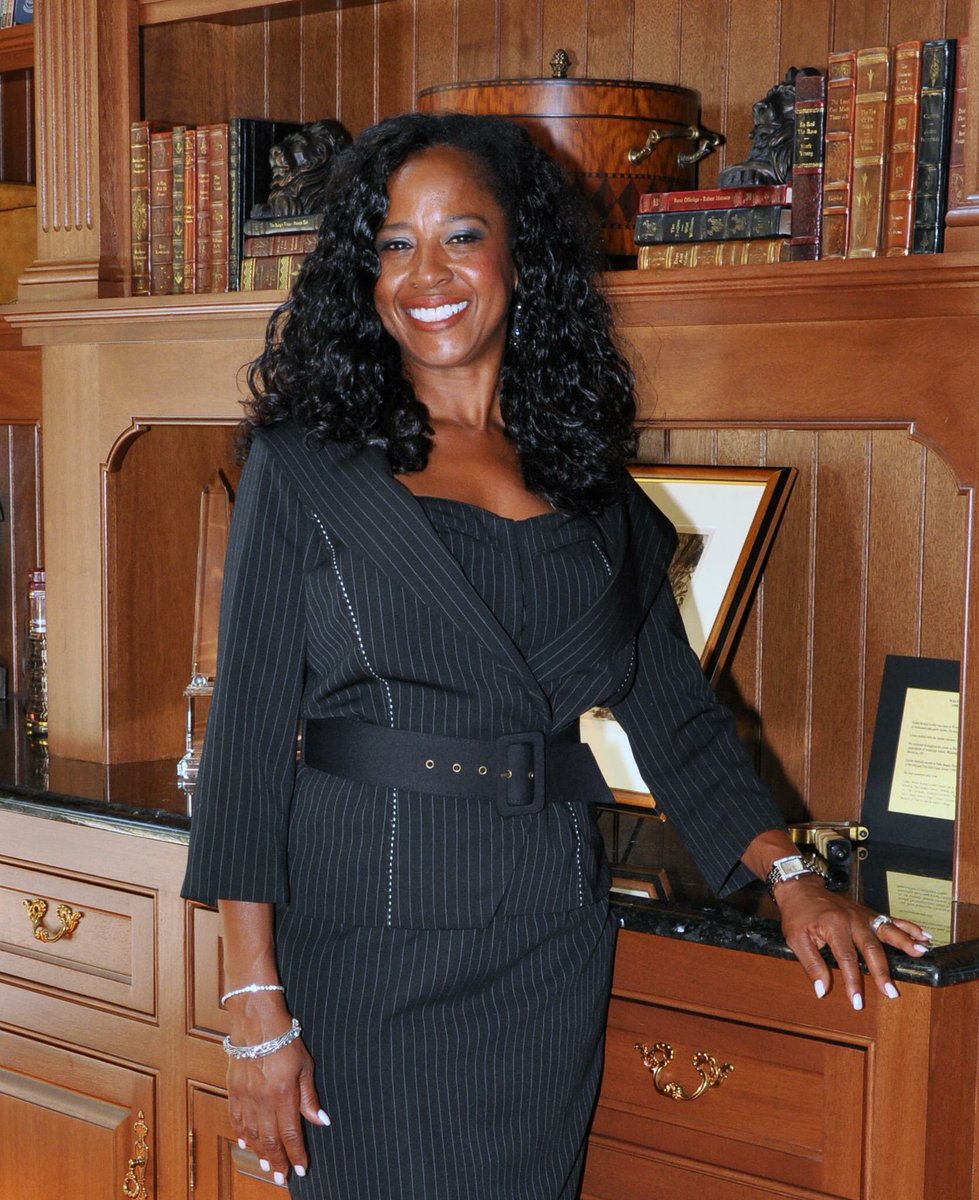 melo_mulaaa's tweet image. The only person who can save 6ix9ine #Falcon1