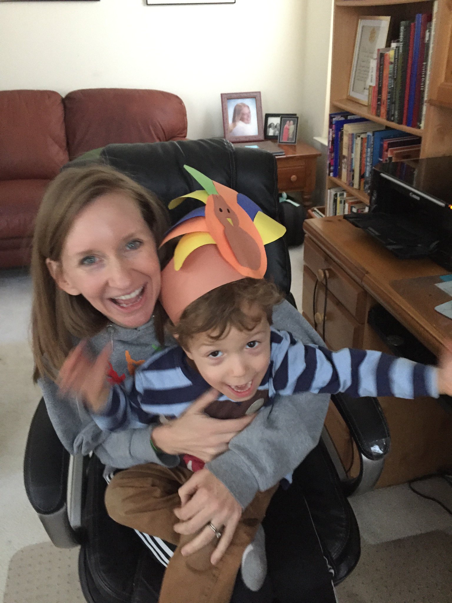 lisa-desjardins-on-twitter-happy-thanksgiving-everyone-two-things-1-so-thankful-this-year-esp-for-family-see-photo-2-need-a-break-from-family-or-football-reminder-newshour-is-on-air