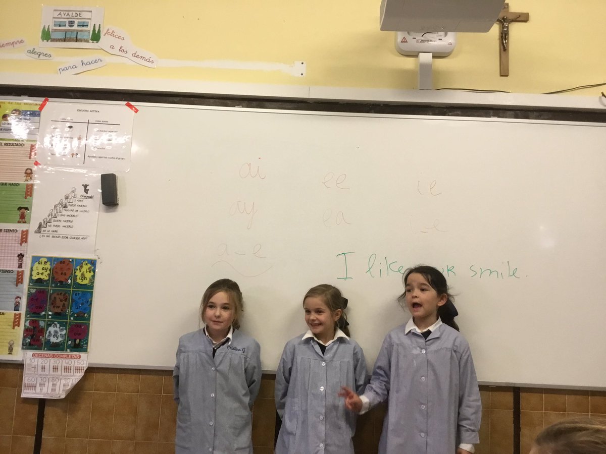 Ayalde_'s tweet photo. Broche de oro para los #Opendays2018 en @Ayalde_ .
En esta tercera y ultima jornada compartimos con las alumnas de primaria destrezas #TBL como #clasificacióndescendente o #laspartesyeltodo , construimos #jollysentences y disfrutamos con los #matijuegos.
¡Mejor final imposible! https://t.co/MLMsu7bmXl