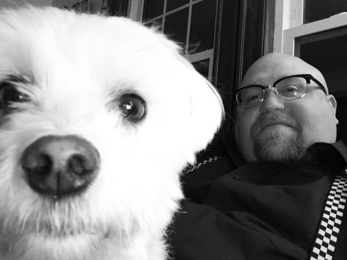 DeadairDennis's tweet photo. It took all day to get a pic of this cutie that wasn’t blurry. #bubbleblue https://t.co/wCIaVD9Agg