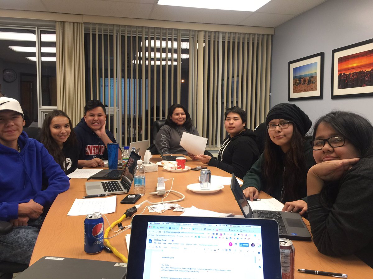 PreserveOjibway's tweet image. Tonight we are working on 2 new #Cree ᐃᓂᓂᒧᐏᐣ and #OjiCree ᐃᓂᐧᓂᒧᐄᓐ  keyboards for #GoogleInputTools with students from DFC and KOBE! Cody, Debra, Alexis, Riley and Christyn with elders Maria, Elizabeth and Saggius!