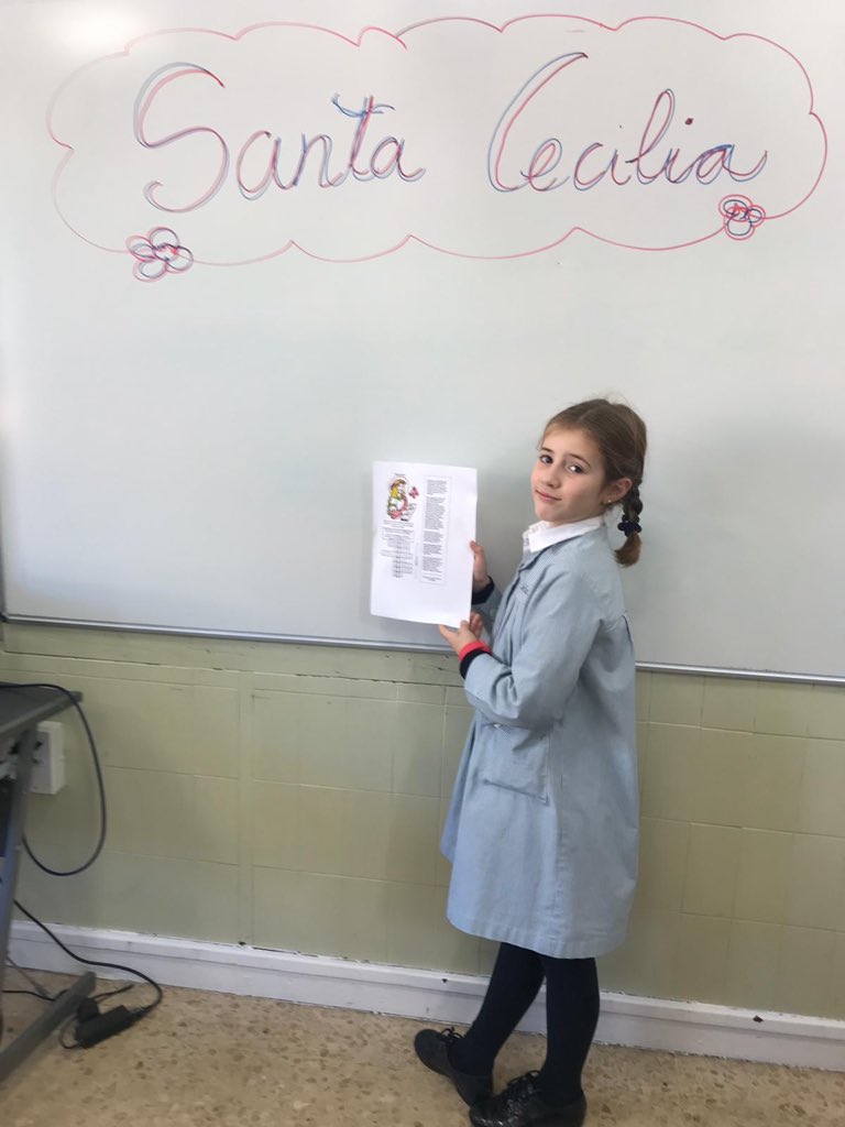 Ayalde_'s tweet photo. Inmersos en #Opendays2018 nuestras profesoras de música han encontrado un hueco para recordarnos que hoy 22/11 celebramos #SantaCecilia, patrona de los músicos.
Hemos leído su historia, hecho juegos y sobre todo escuchado a nuestras compañeras tocar distintos instrumentos. https://t.co/1JQYEiEgJJ