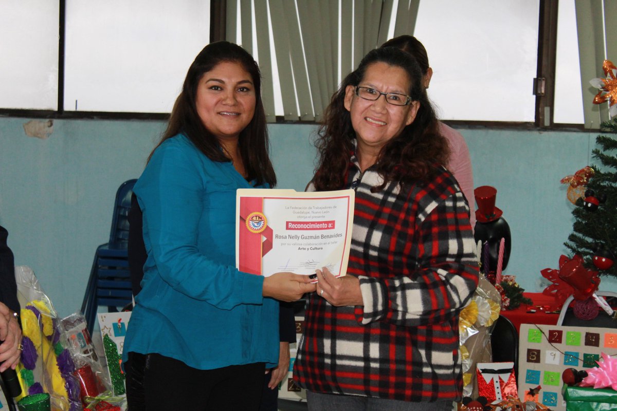 CTM_GPE's tweet photo. Entrega de reconocimientos del Taller Arte y Cultura @CTM_NL https://t.co/1Bau5duEGO