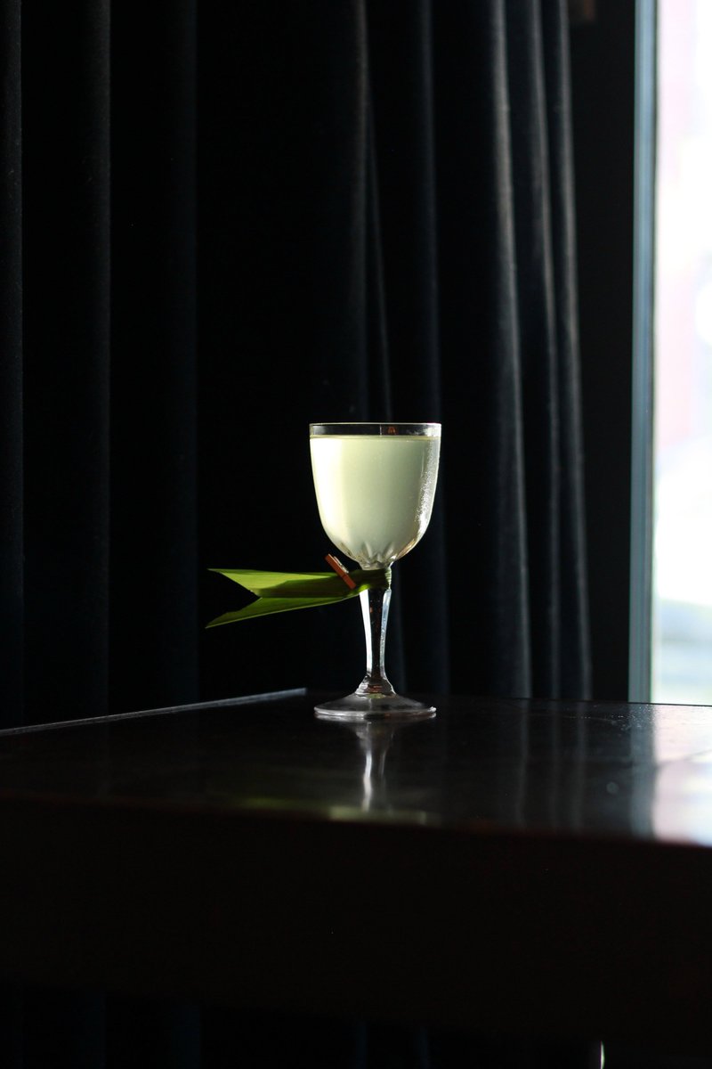 thekeeferbar's tweet photo. Warm spices are a sip away.
Kaisimi | cognac, rum, amaro Montenegro, lemon, Keefer masala, goat milk, soda & pandan
.
.
.
#milkpunch #cocktailbar #kaisimi #rum #cognac #masala #warmspice #latenight #fall #pandan #fizzy #montenegro #chinatown #vancouver https://t.co/uAZHQmd6uU