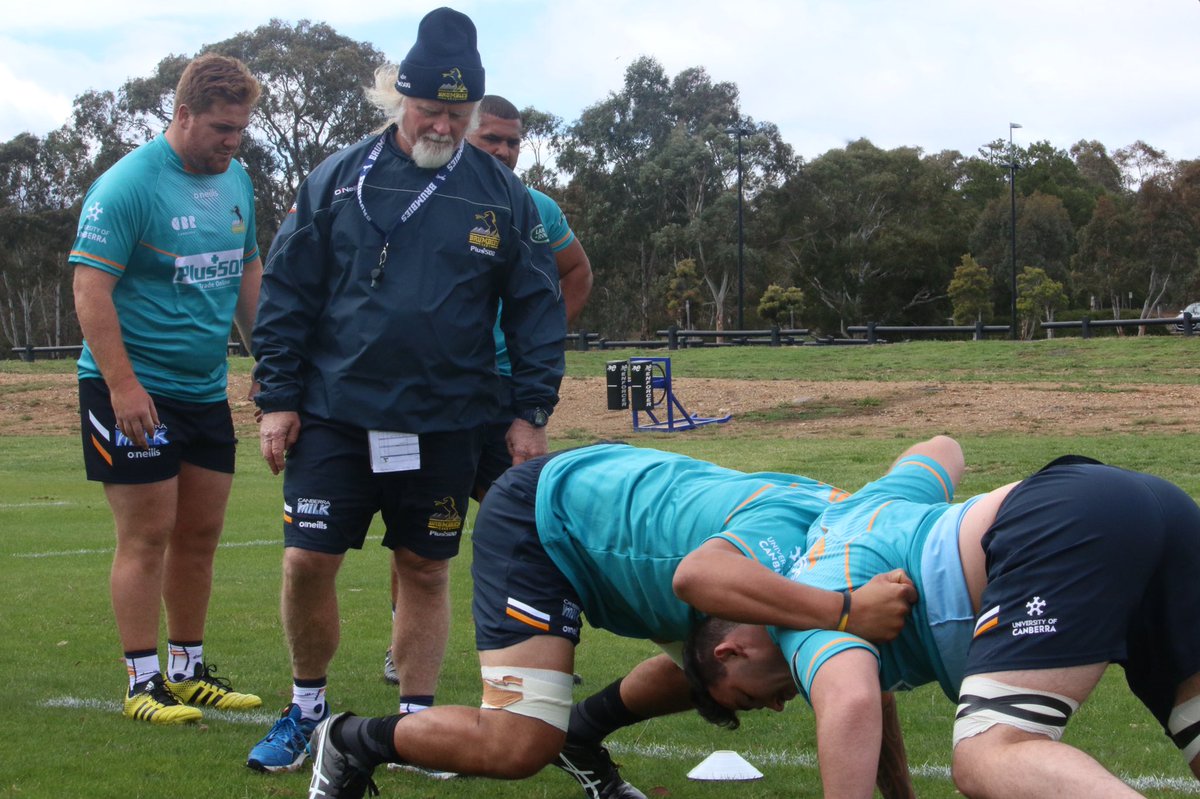 BrumbiesRugby's tweet photo. The master and the apprentices! 🐷’s doing scrum integrity this morning! #HappyAsAPigIn .... https://t.co/M9Wo78gu6i