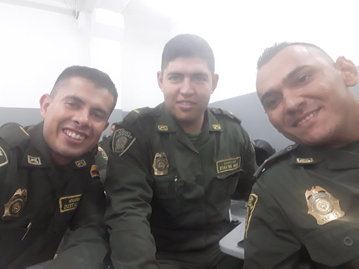 difermalo1's tweet photo. #neuropolcolombia https://t.co/BboZdNzLi3