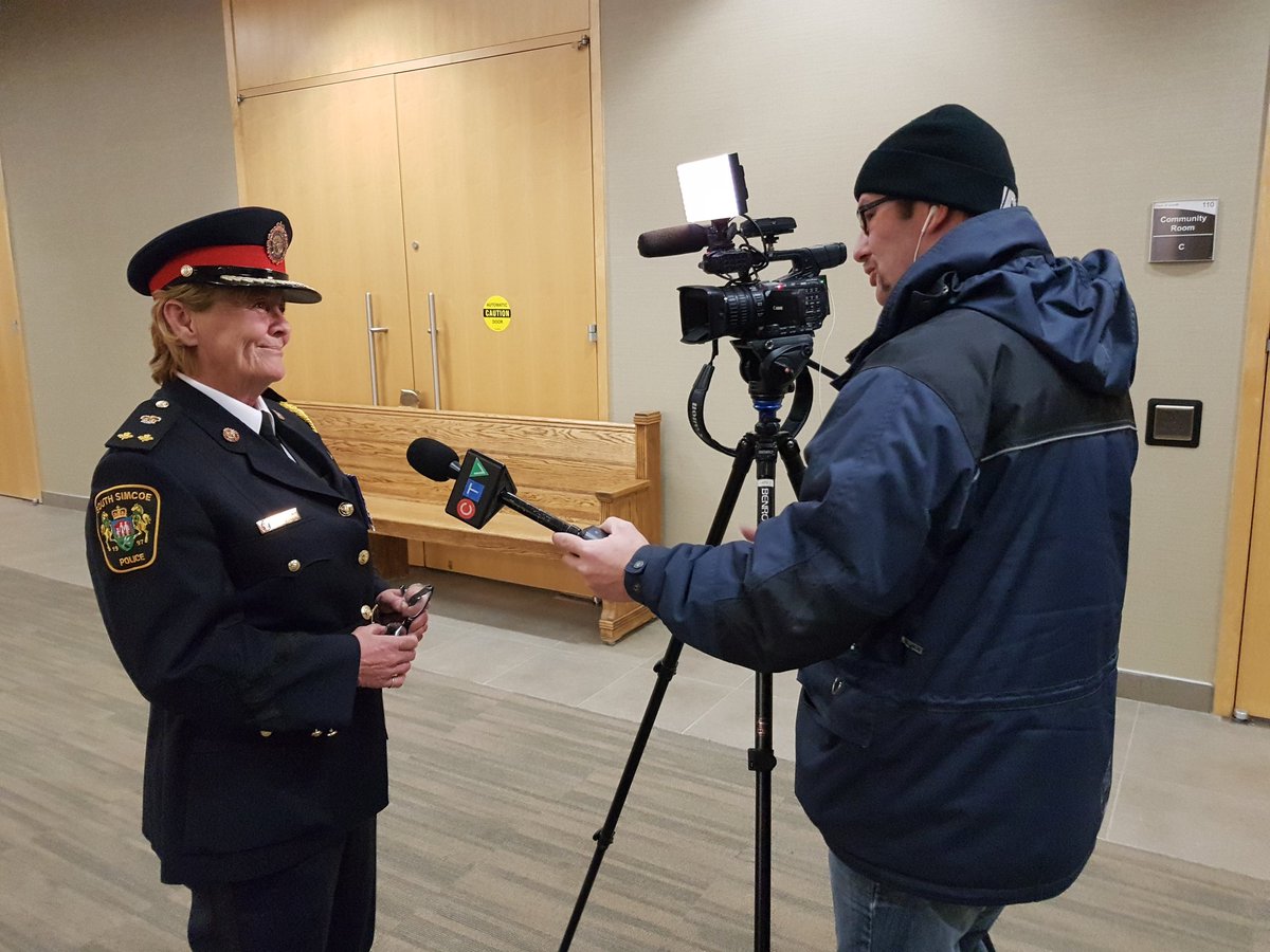 SouthSimcoePS's tweet photo. Awards night! MC @KevinFrankish is here and we're all set to honour our own, some awesome citizens and members of the media! #honour #awardsnight2018 https://t.co/xK2owv6vLn