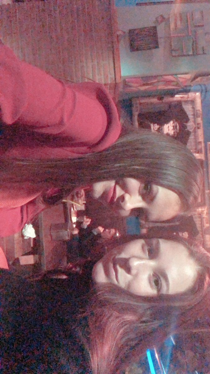 albarran_lucia's tweet photo. en todas jjj 👧🏻💜❤️🧡💛💙💕💘💖💞💞💝 https://t.co/E5dEOntGhP