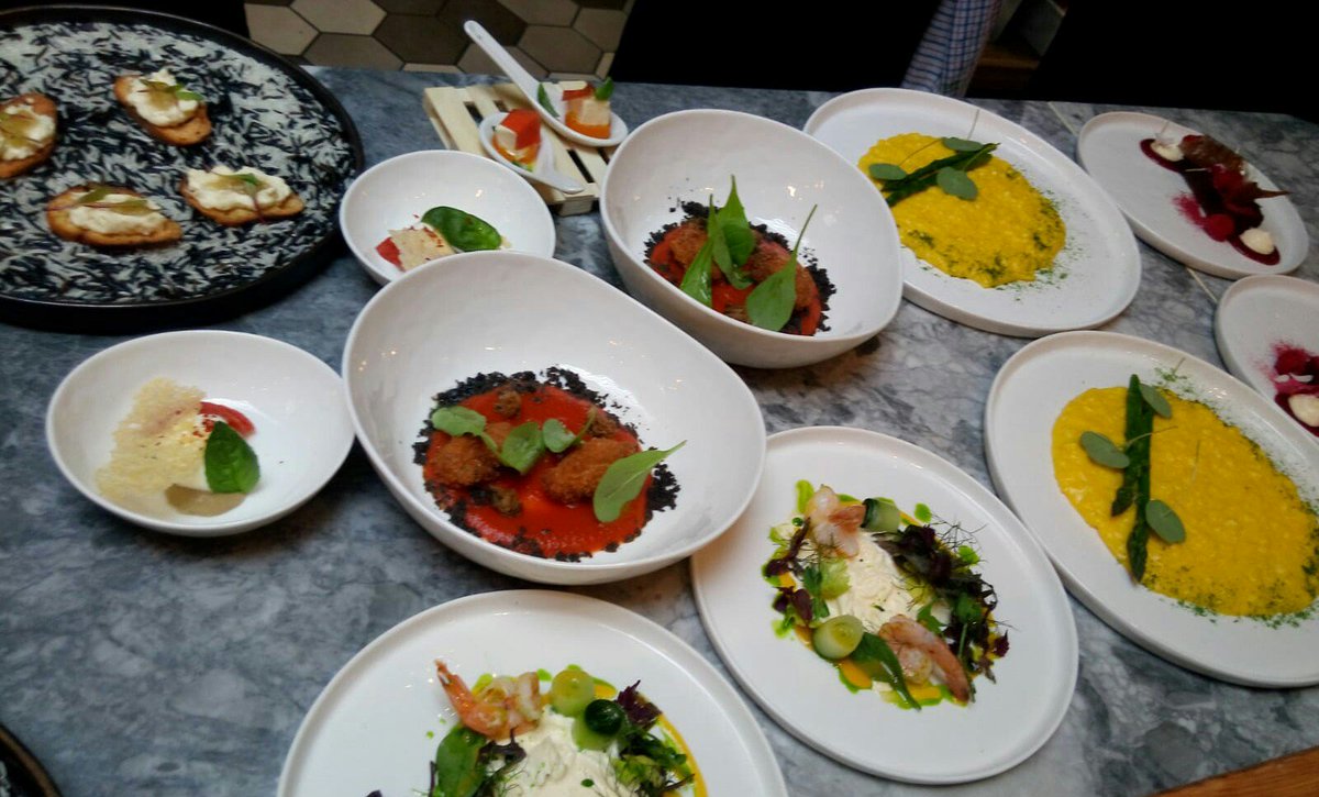 ItalyinNZ's tweet photo. Week of Italian Cuisine in the World: Alessandro Cannata & Francesca Fucci's dinner at #Giraffe's restaurant, what a treat! #ItalianTaste2018 #ItalianFood #simongault #viaviocheese https://t.co/8C1eOO8sth