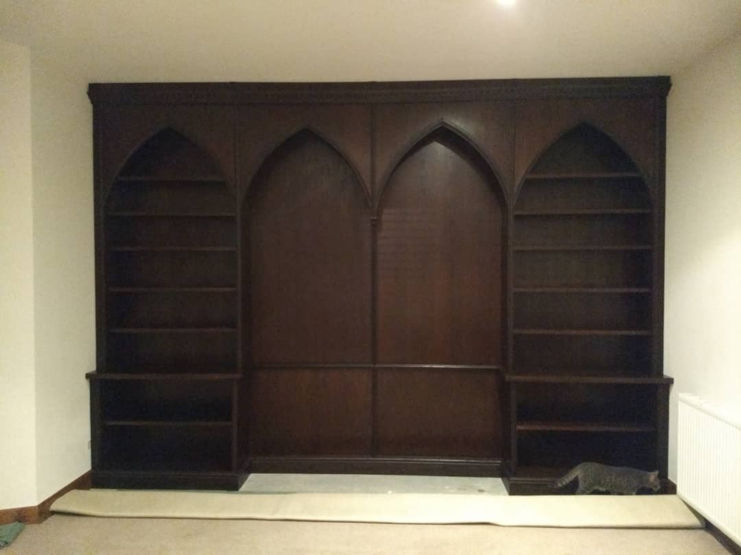 naturaledgeco's tweet photo. Three days fitting and a few months of making and the bookcases are in. Can't wait to see them with books in! More pics soon. 
#furniture #fittedfurniture #bookcases #gothic #custom #handmade #bespoke #edinburgh #scotland https://t.co/9LtIQKweZ1