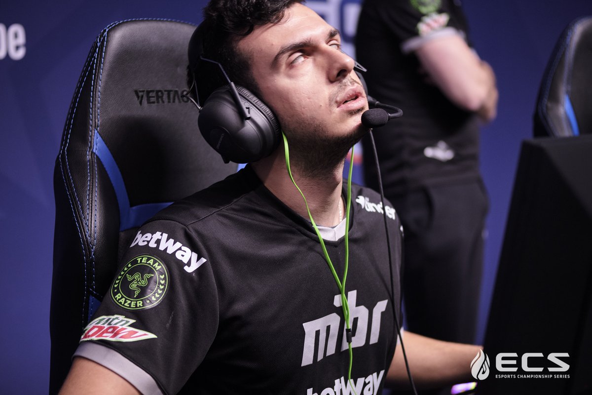 Pain mibr прогноз. Мибр райдер. tarшk mibr. drop mibr игрок. фотосессия мибр.