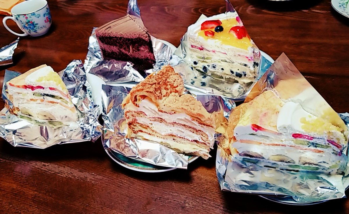 朝からケーキparty 9000のイラスト