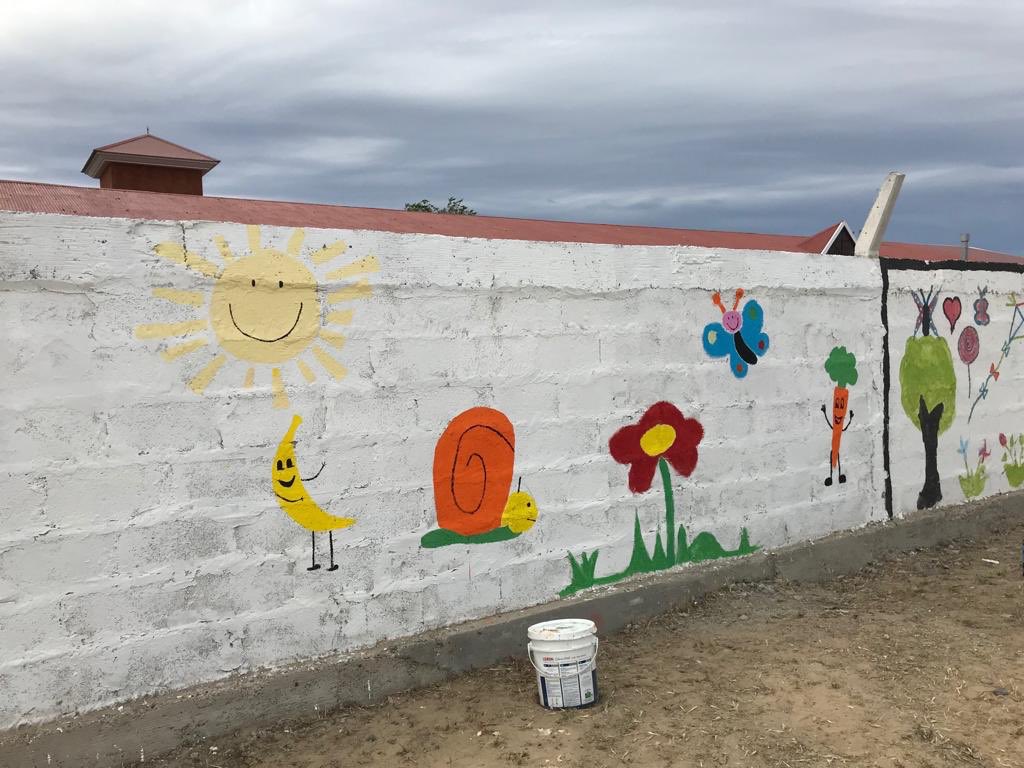pequeassonrisa4's tweet photo. El día martes terminamos de pintar más que felices con los resultados 💖 @barciaml @MaruOrtizTw @lawilli @Infoxicados2 @adatasur @ElChubut @JornadaWeb @radio3trelew https://t.co/8CzhFxR4FI