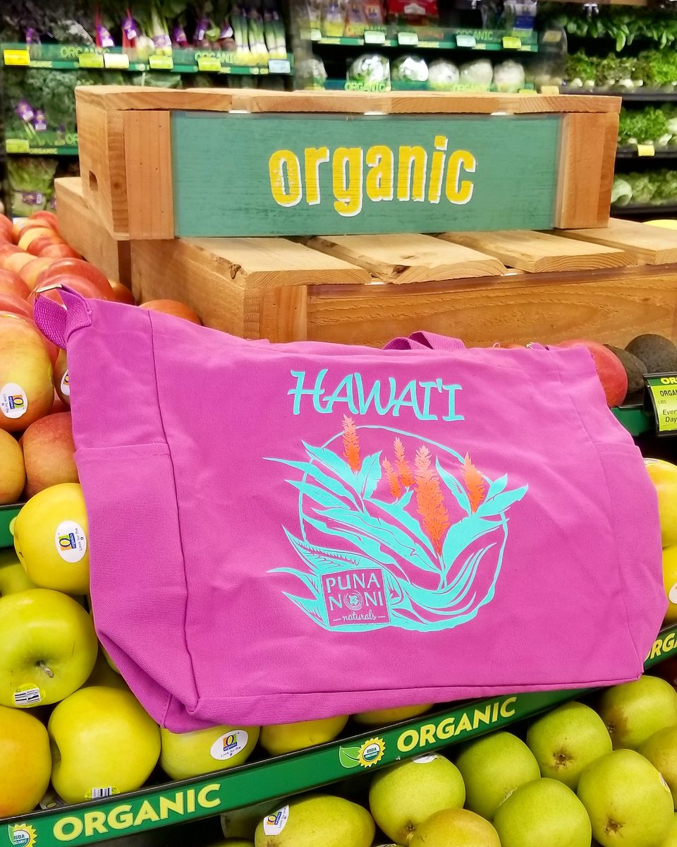 NoniPuna's tweet photo. STILL running around buying last minute ingredients for tonight's Thanksgiving dinner. Who's with me? 🙋🏻‍♀️😂
. 
#thanksgiving #familytime #organic #vegetarian #shoppingbag #punanonihawaii
#プナノニハワイ #オーガニック #organic #ナチュラルコス https://t.co/2uFEYGZuDi