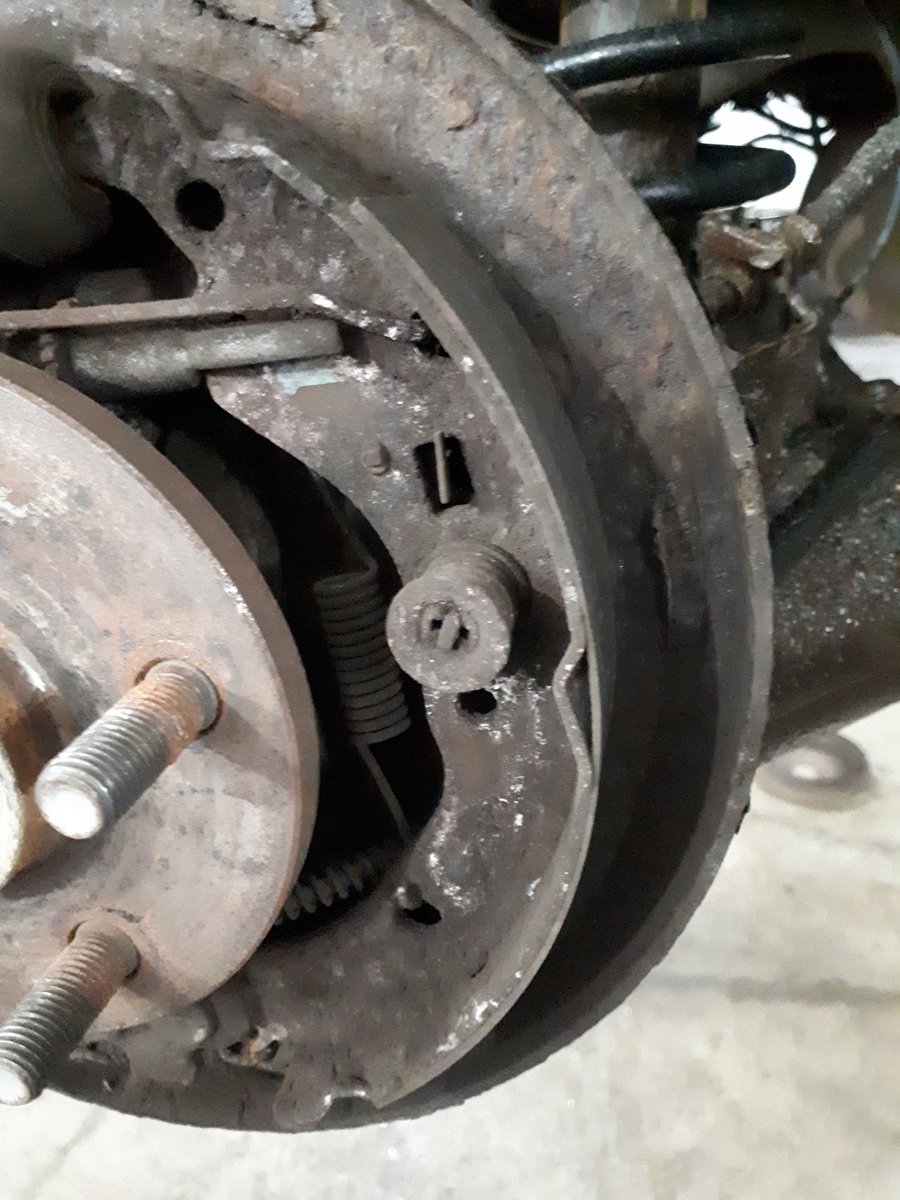 ADickson77's tweet photo. First ever rear brake job on the corolla!! 371,000kms and still a bit left!! #Toyota #09Corolla #Tough https://t.co/4DG7yL8uF9
