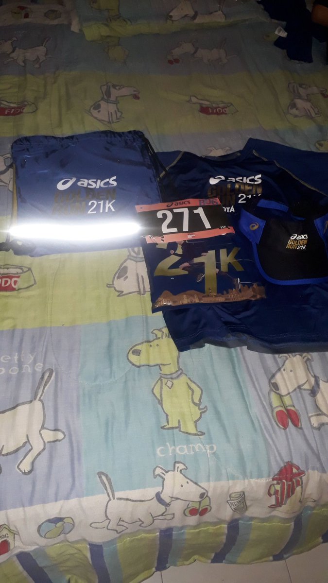 neleducarco's tweet image. Listo el Kit siganme hasta la meta pace half 4'40" que chimba de Kit con visera 🏃🏽‍♂️💪🤘👊 #271 #21K #GoldenRun  #RunnersSimonBolivar #corriendomilocura  #garmin #saucony #YoCorro21k42k #aquiyasecorrio #corrermipasion #correresdevalientes #CorrerMeHaEnseñado #CarreraAsicsGoldenRun