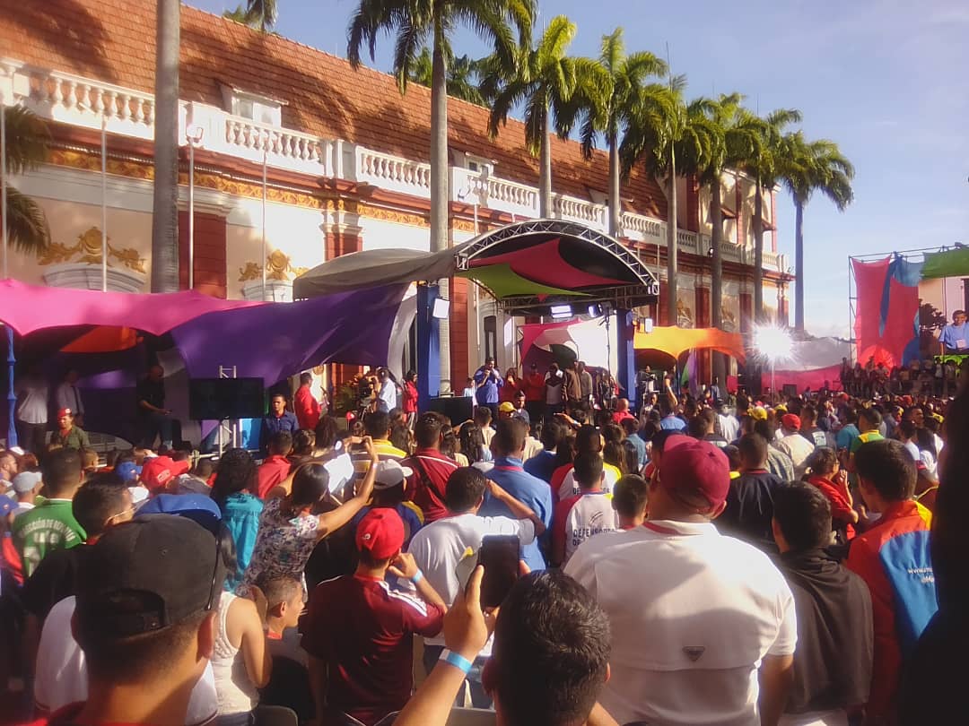 Unefa_Barinas's tweet photo. Delegados #Unefanb #NúcleoBarinas de la FVEU asistieron al encuentro con el Presidente Nicolás Maduro por el Día de #EstudiantesDeLaPatria #UnefanbExcelenciaEducativa https://t.co/pYRqC0CPOB