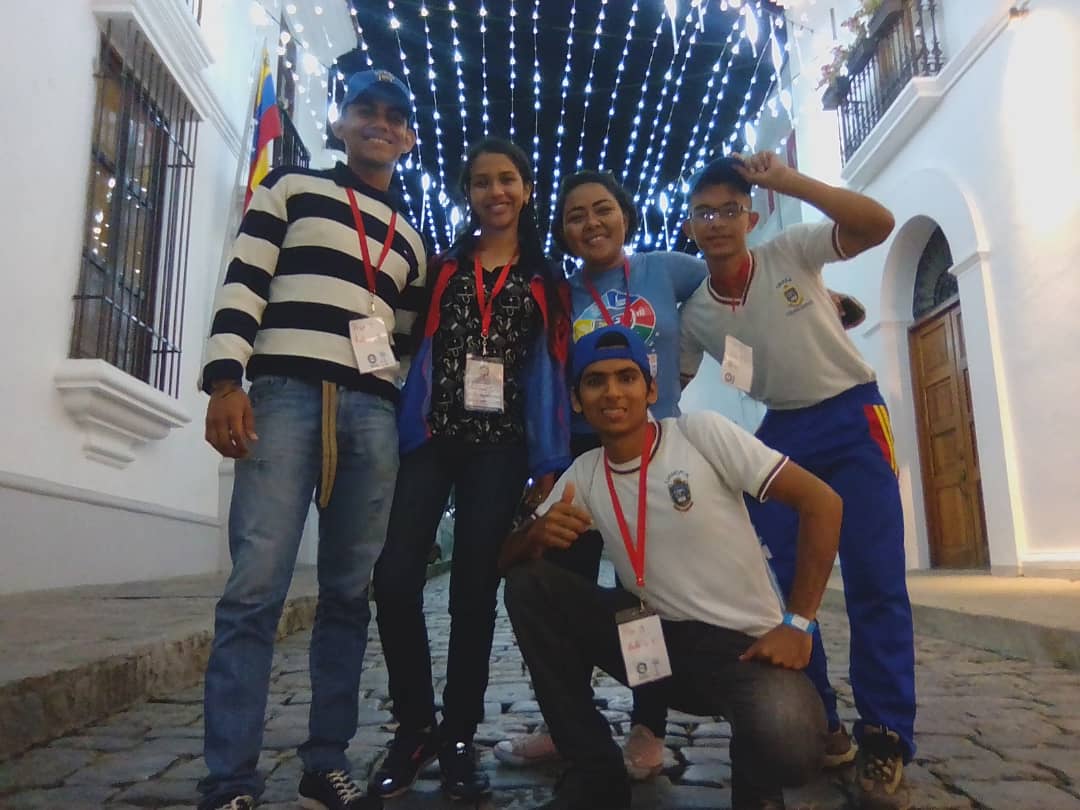 Unefa_Barinas's tweet photo. Delegados #Unefanb #NúcleoBarinas de la FVEU asistieron al encuentro con el Presidente Nicolás Maduro por el Día de #EstudiantesDeLaPatria #UnefanbExcelenciaEducativa https://t.co/pYRqC0CPOB