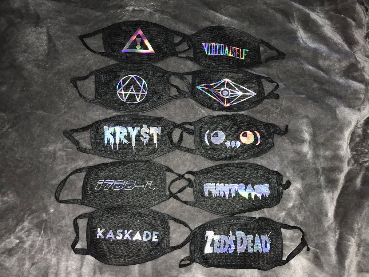 StentorianCo's tweet photo. Friendsgiving GIVEAWAY!!! ‼️😷 

WIN 4 face masks, of your choice, for you and friends ✨

RT &amp; Follow

Tag your friends so you get more chances to win 🙏 https://t.co/8bbD6cdoFv