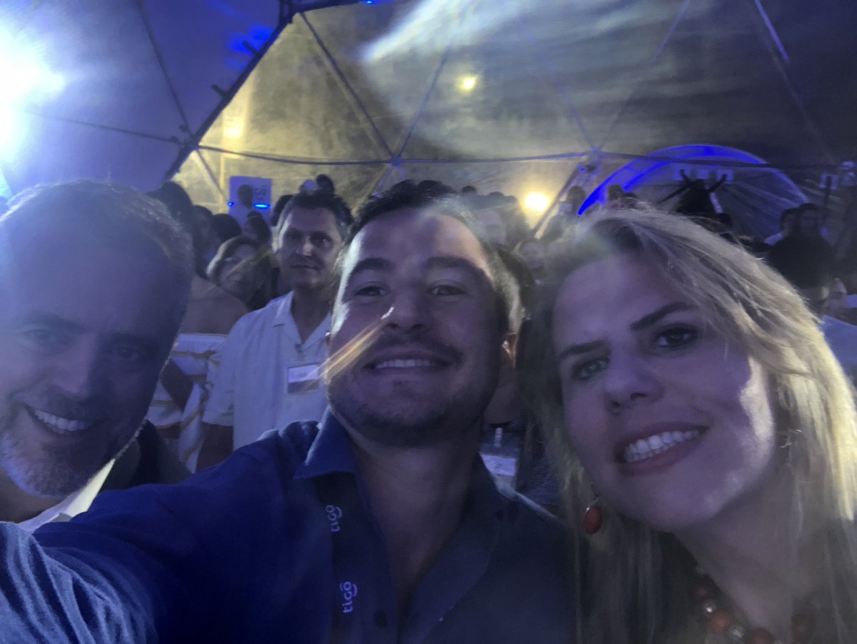 mmartinpy's tweet photo. Todo un privilegio haber sido jurados! La innovación que está habiendo en Paraguay es impresionante! Listos para exportar conocimiento!!! #tigoconecta @Lizcramer_py https://t.co/gSGbIXf5kT
