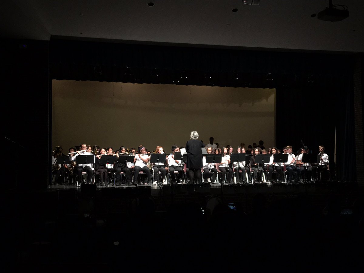 A wonderful Christmas concert for our community! Thank you to everyone involved in creating a special evening! 🎄<a href="/GilkinsonS/">Sheila Gilkinson</a> @MPSJ_PRINCIPAL <a href="/floracifelli/">SO Cifelli</a> <a href="/TCDSB/">Toronto Catholic District School Board</a> @MPSJarts <a href="/MPSJSAC/">MPSJ SAC</a> <a href="/MPSJGuidance/">MPSJ GUIDANCE</a>